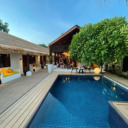 Atholhu Residence Fehendhoo ภายนอก รูปภาพ
