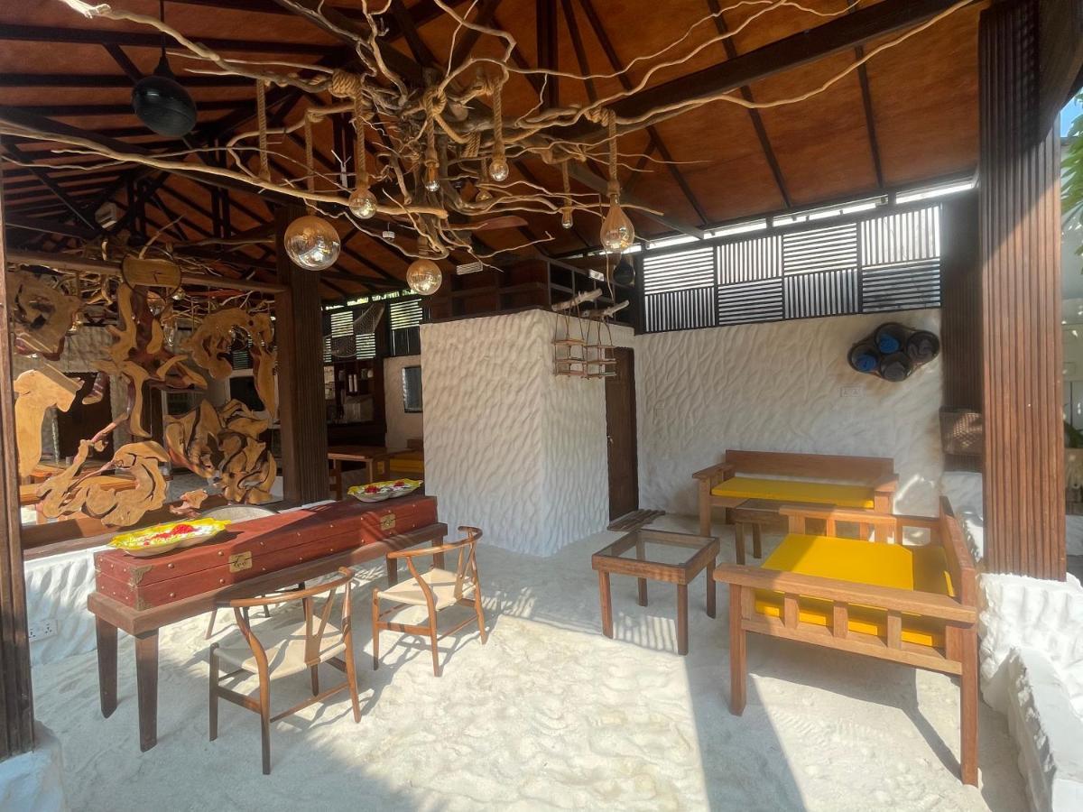 Atholhu Residence Fehendhoo ภายนอก รูปภาพ